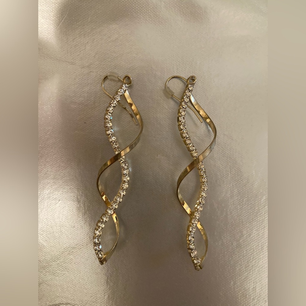 💞Free with any purchase💞 earrings
